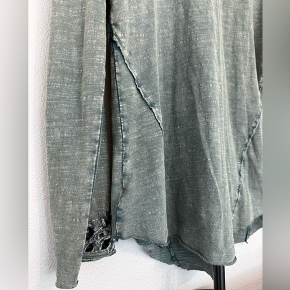 Free People Luna Long Sleeve Embroidered Eyelet Top Size L - Picture 15 of 16